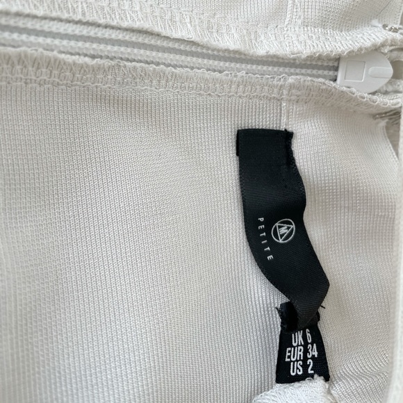 🔥Missguided White Choker V Neck Bandage Dress - Picture 4 of 4